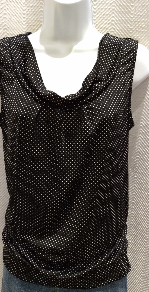 THE LIMITED polka dot scoop neck